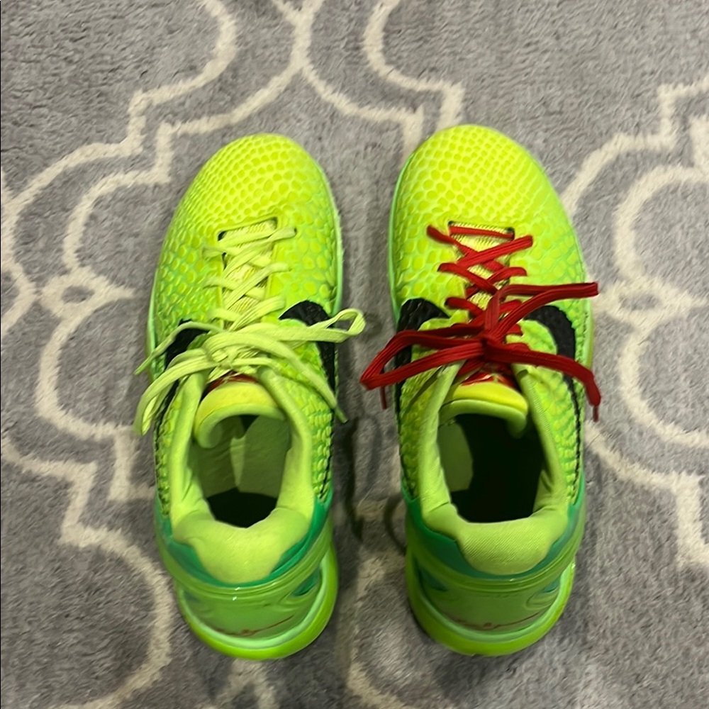 Nike Green and Red Sneakers with Sporty Design - Picture 1 of 4